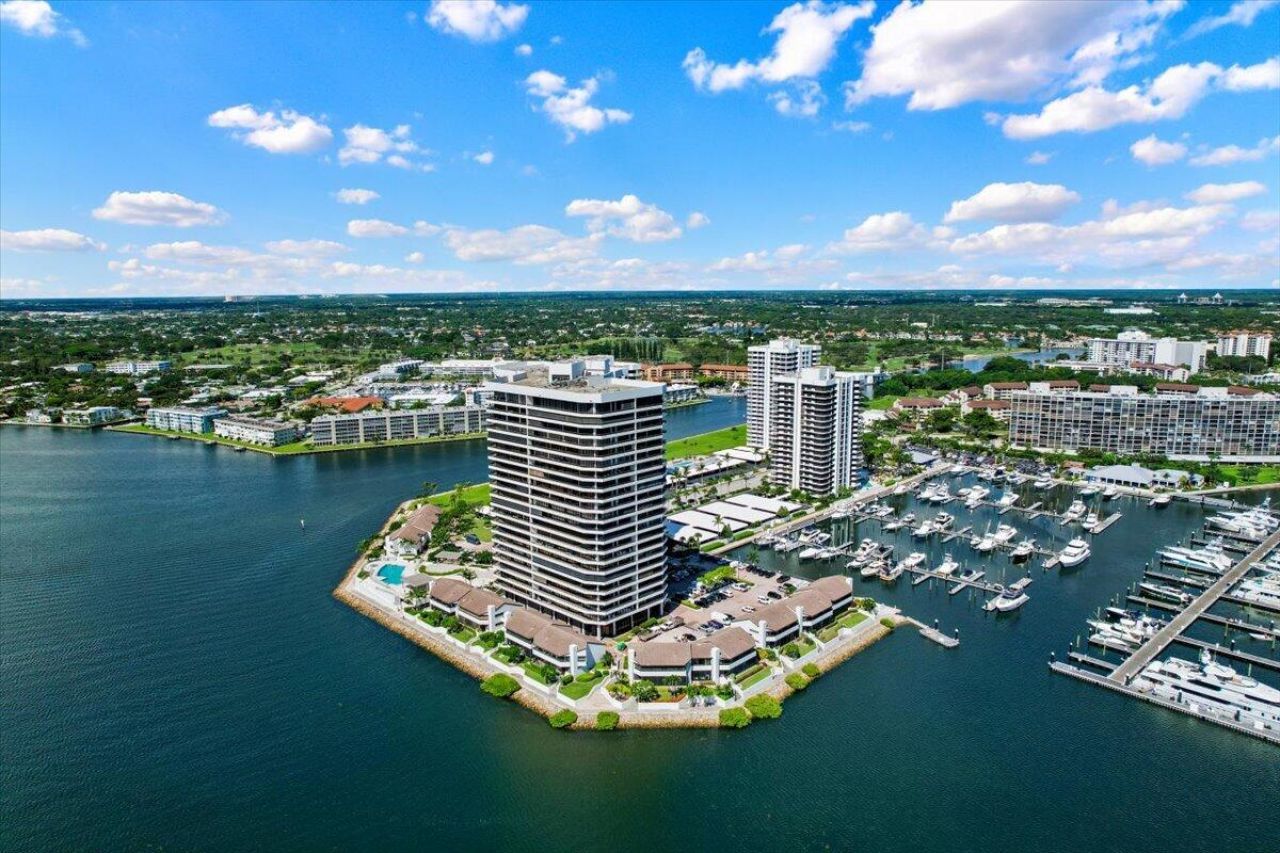 100 Lakeshore Drive, Unit 558, North Palm Beach, FL 33408 Photo