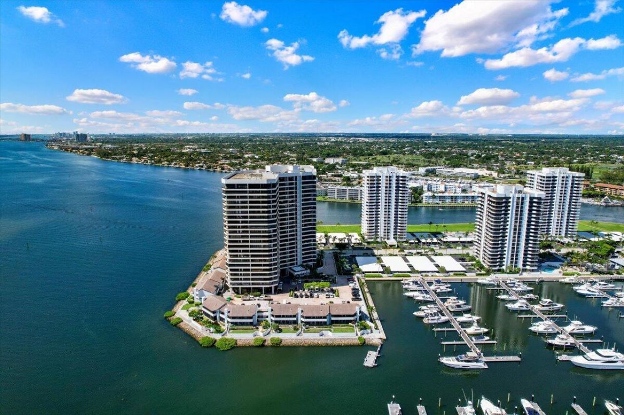 100 Lakeshore Drive, Unit 558, North Palm Beach, FL 33408 Photo