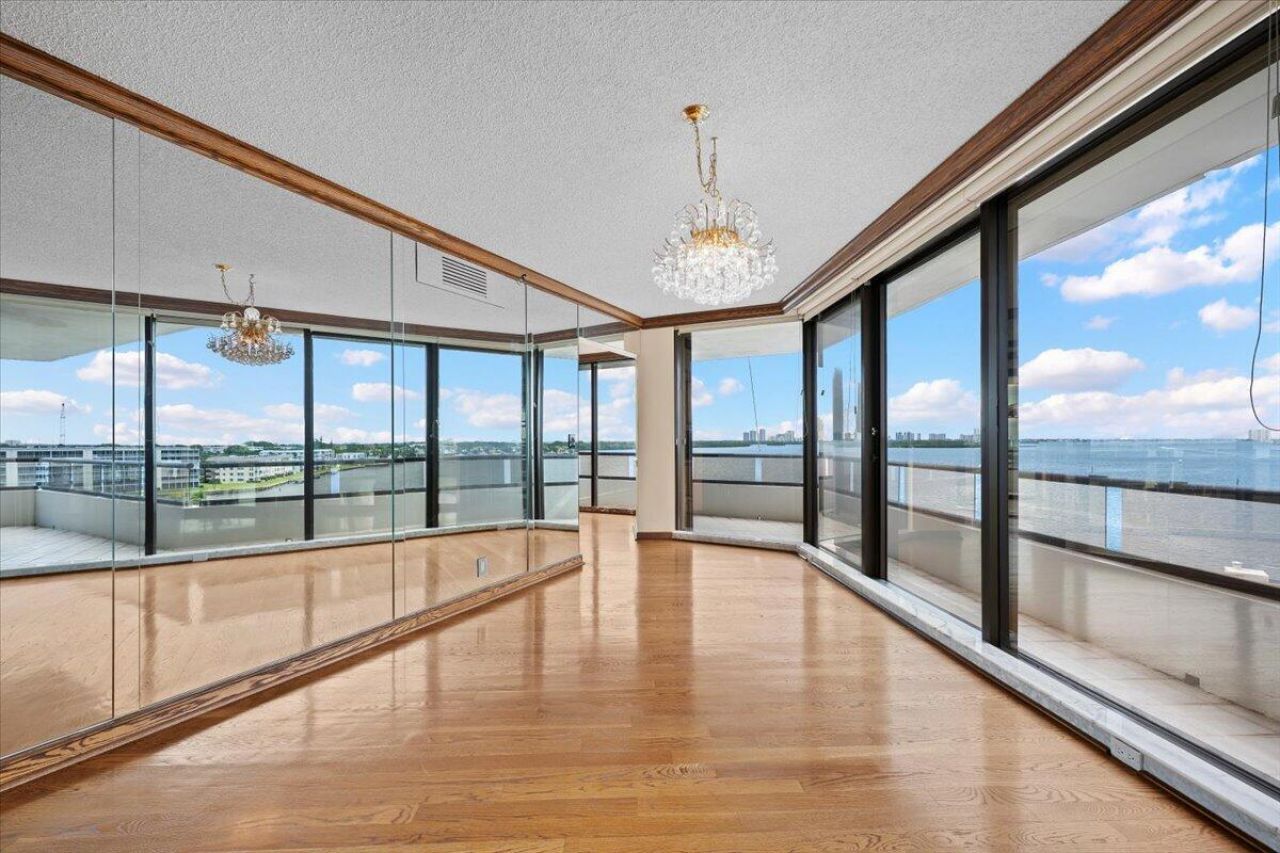 100 Lakeshore Drive, Unit 558, North Palm Beach, FL 33408 Photo