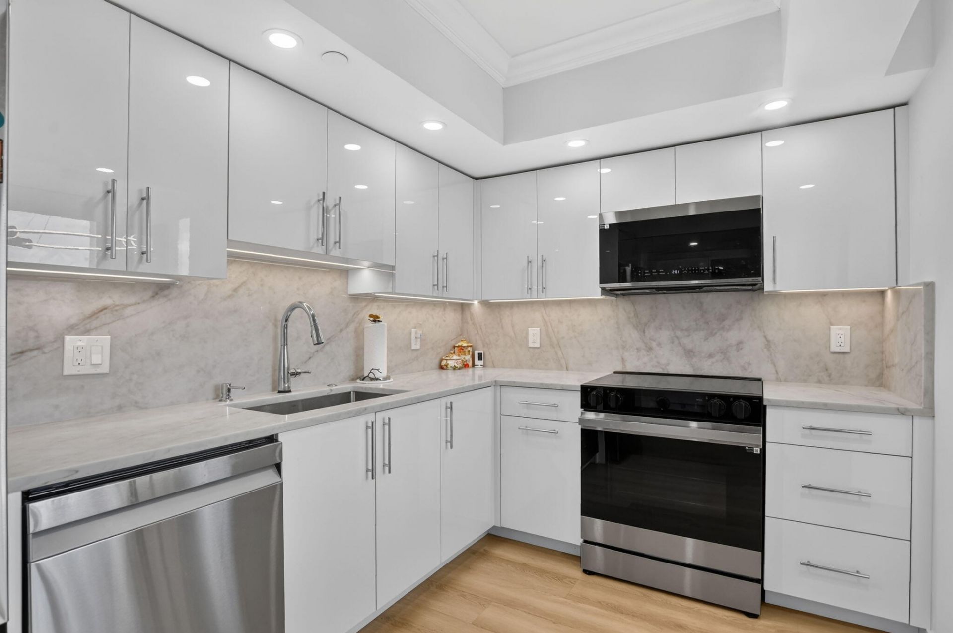 6895 Willow Wood Drive, Unit 1051, Boca Raton, FL 33434 Photo
