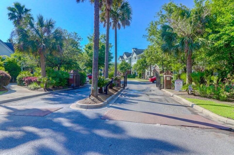 45 Sycamore Avenue Photo 16