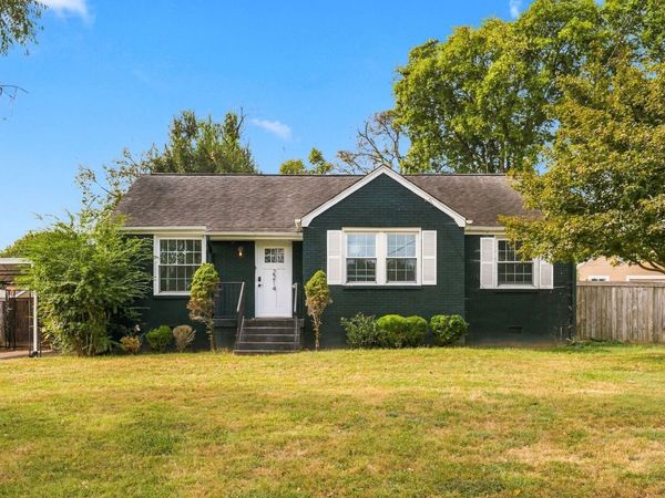 2214 Fernwood Dr, Nashville, TN 37216