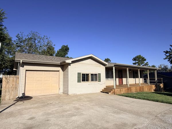 33 Preston Street , Greenfield, MO 65661