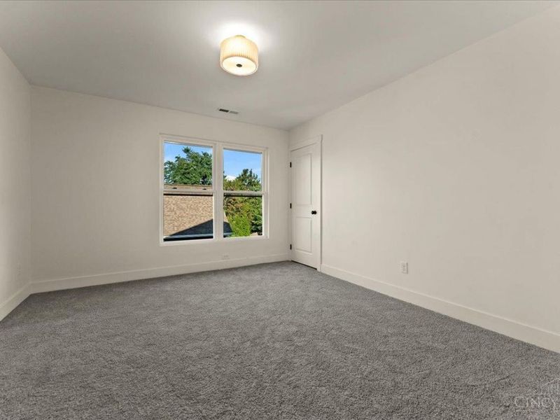 1570 St Leger Place, Cincinnati, OH 45207 Photo 40