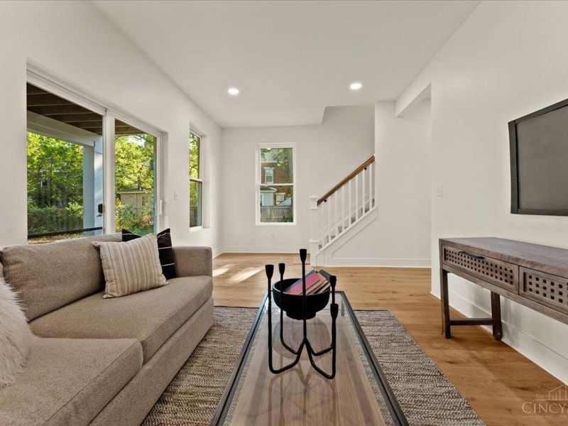 1570 St Leger Place, Cincinnati, OH 45207 Photo 42