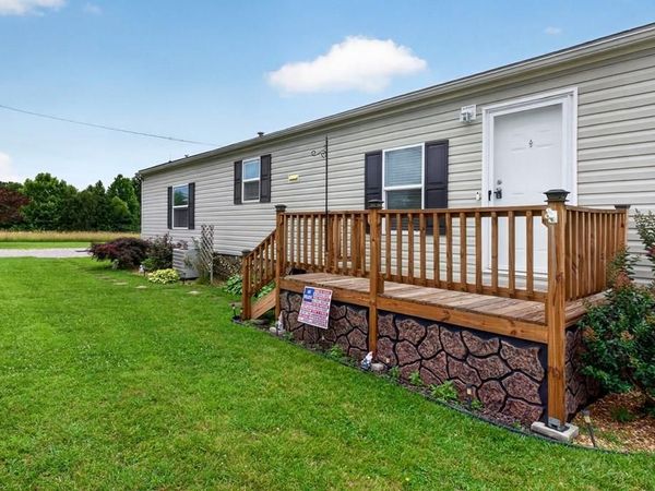 175 Humphrey Rd., Walling, TN 38587