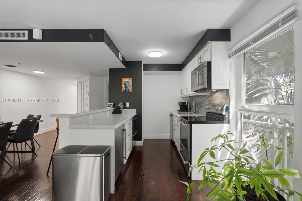 1005 8th St, Unit 206, Miami Beach, FL 33139 Photo