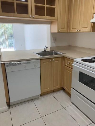 9350 Fontainebleau Blvd, Unit 209, Miami, FL 33172 Photo