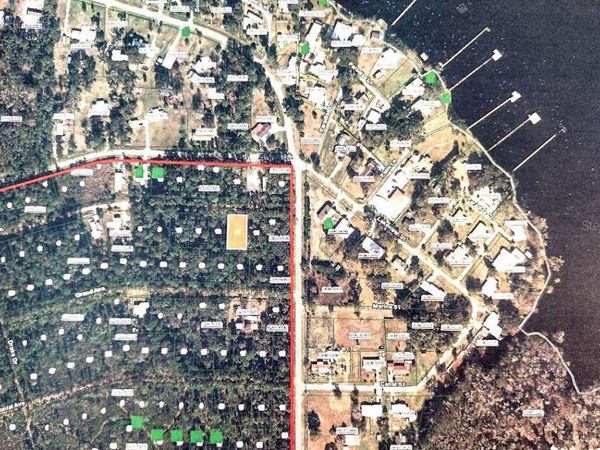 105 HANSELMAN AVENUE, CRESCENT CITY, FL 32112