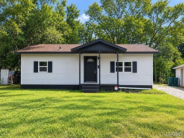 114 Saint Paul Drive, Cahokia, IL 62206