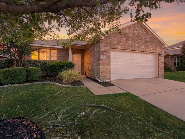 337 Turquoise Drive, Fort Worth, TX 76131