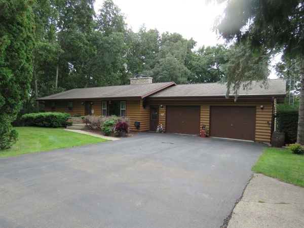 W10612 Hickory Lane, Fox Lake, WI 53933