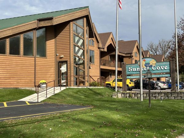 1103 River Road, Unit 105, Wisconsin Dells, WI 53965