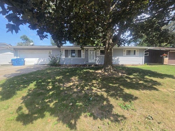 433 25th Avenue , East Moline, IL 61244