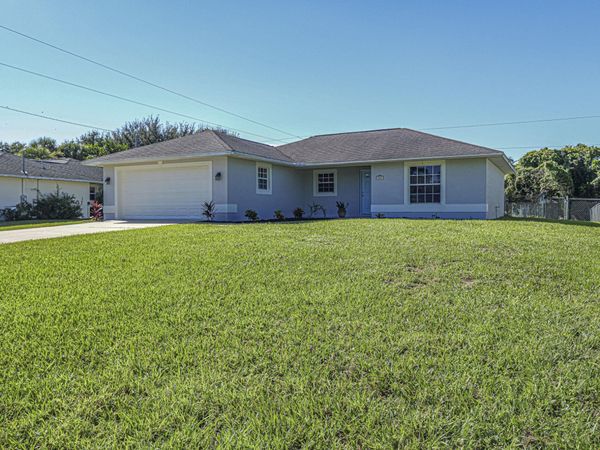 745 18TH Street SW, Vero Beach, FL 32962