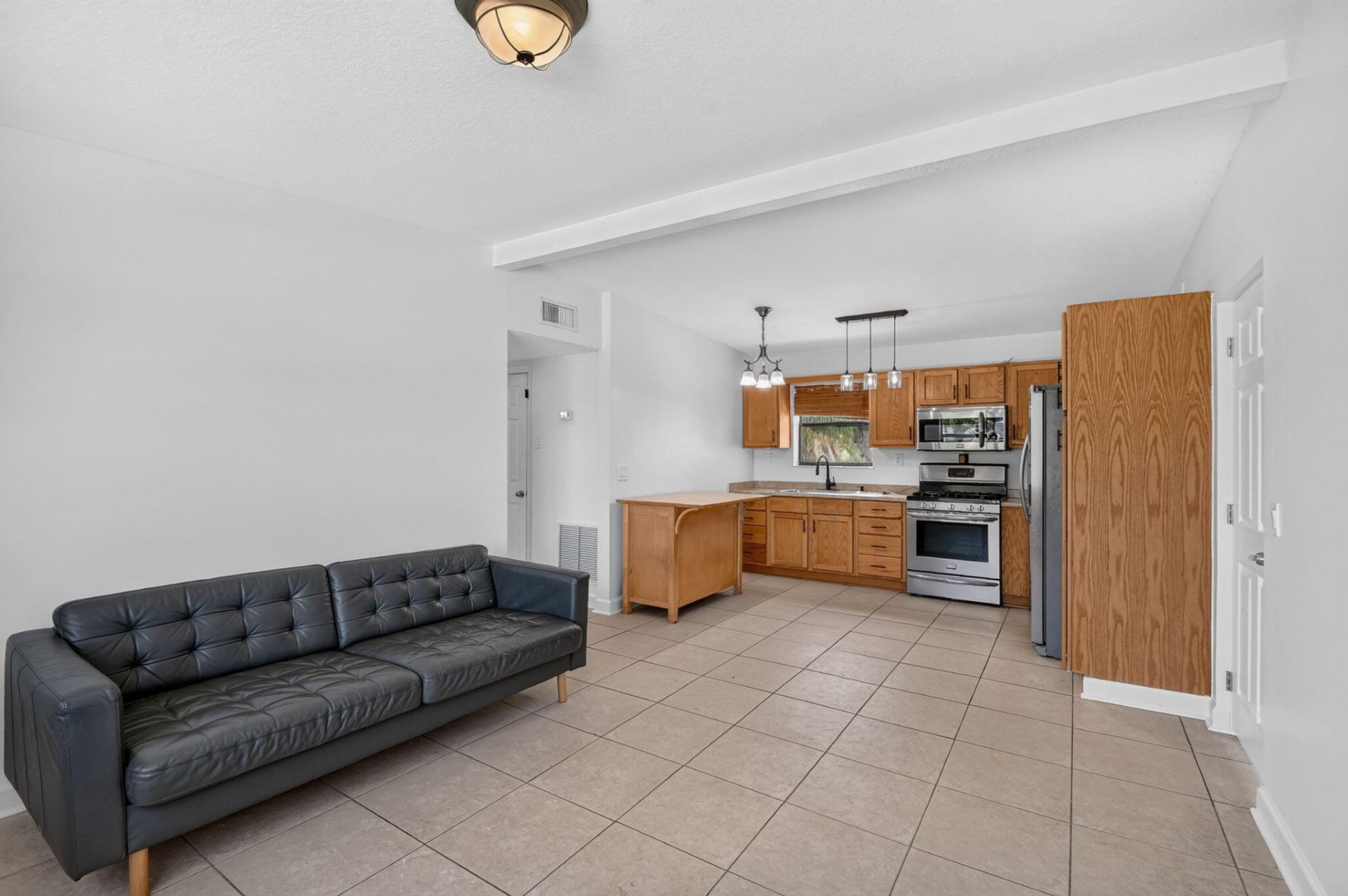 5678 Cinnamon Drive, West Palm Beach, FL 33415 Photo