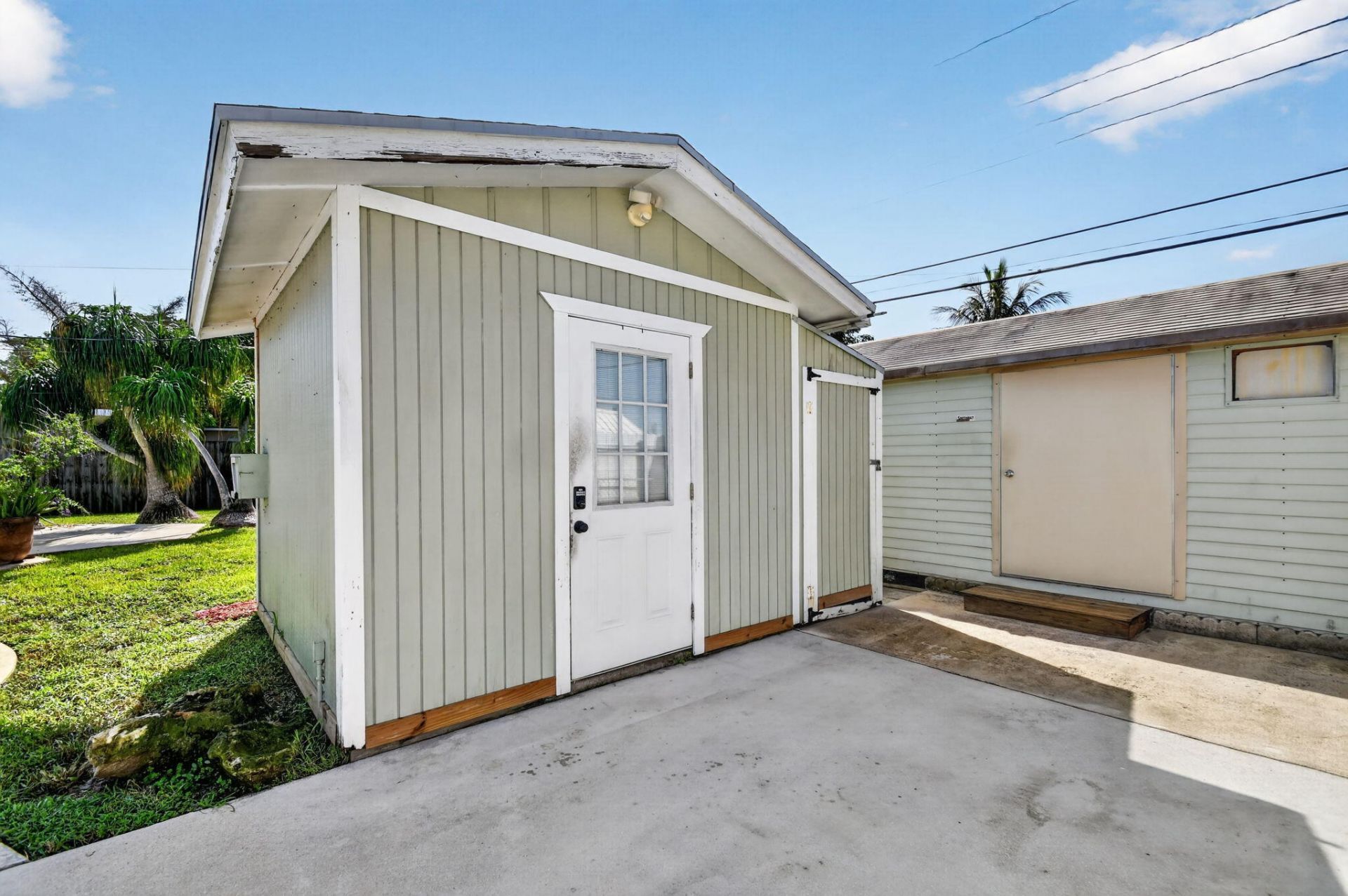 5678 Cinnamon Drive, West Palm Beach, FL 33415 Photo