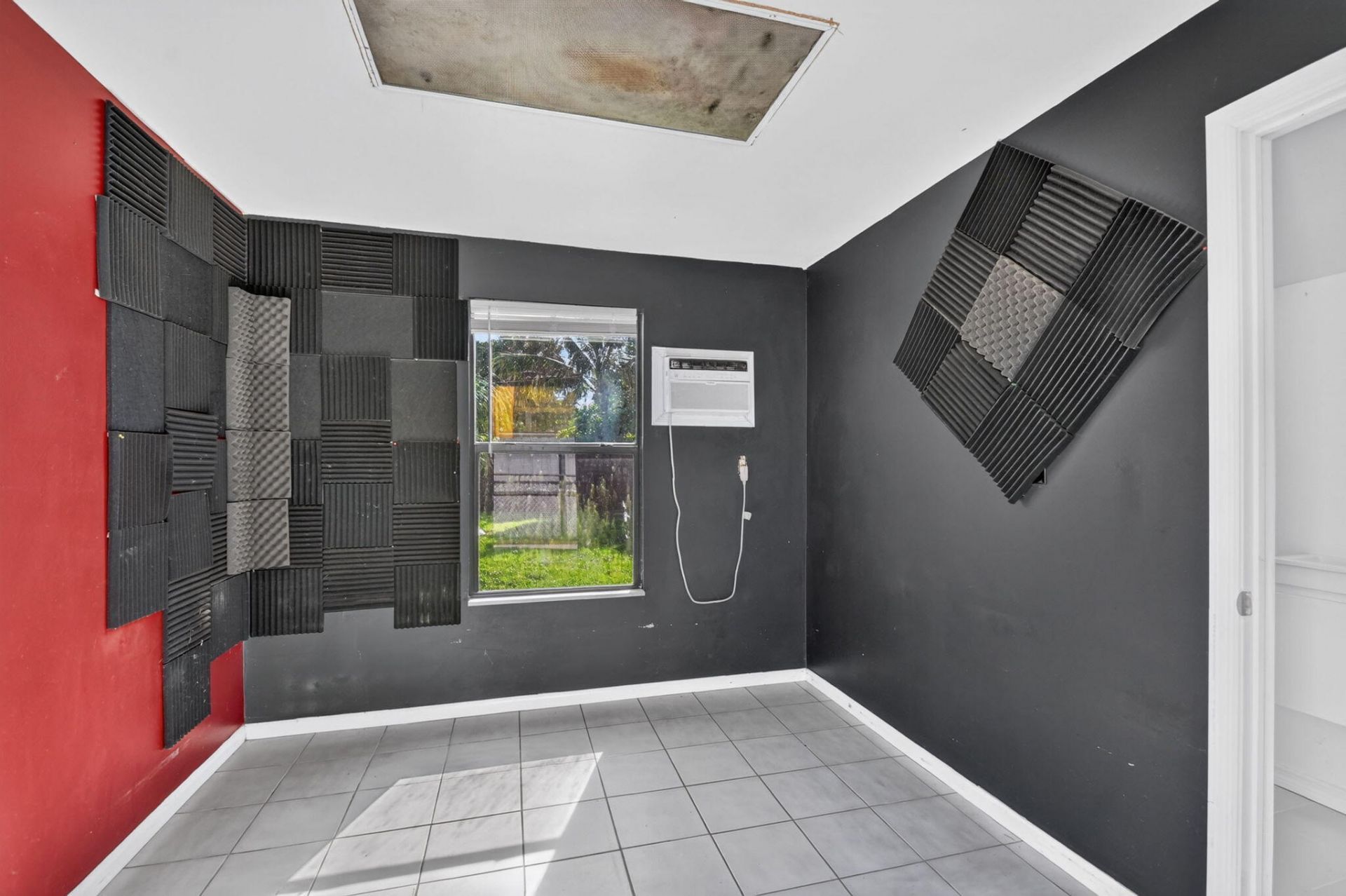 5678 Cinnamon Drive, West Palm Beach, FL 33415 Photo