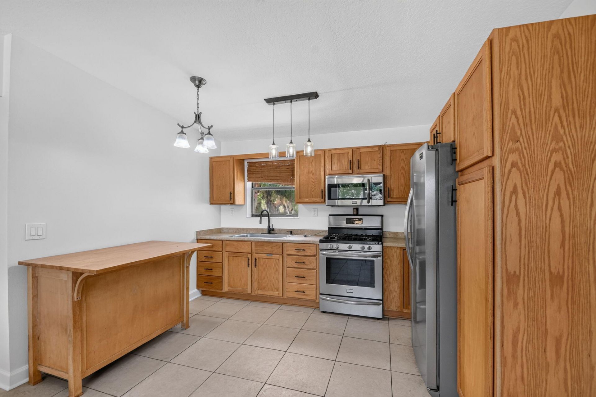 5678 Cinnamon Drive, West Palm Beach, FL 33415 Photo