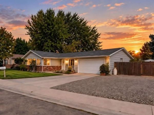 606 W Lawndale Dr, Meridian, ID 83646