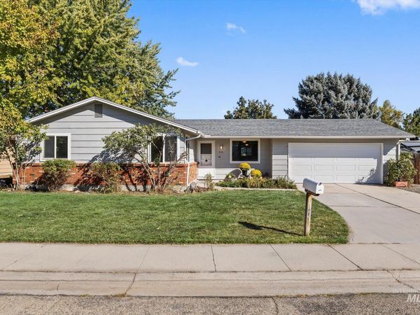 606 W Lawndale Dr, Meridian, ID 83646