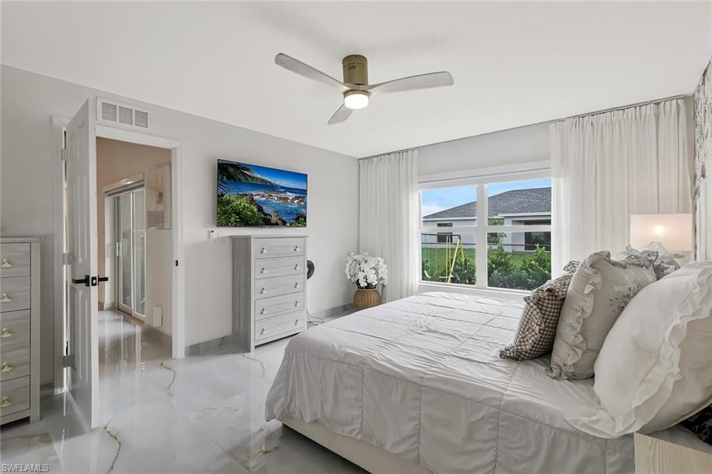 2003 NE 6th Ave, Cape Coral, FL 33909 Photo
