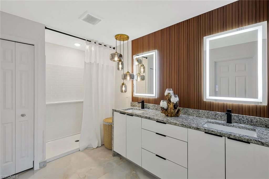 2003 NE 6th Ave, Cape Coral, FL 33909 Photo