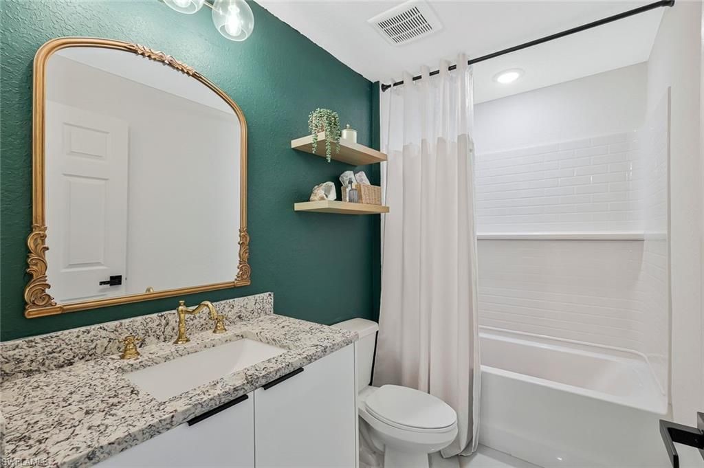 2003 NE 6th Ave, Cape Coral, FL 33909 Photo