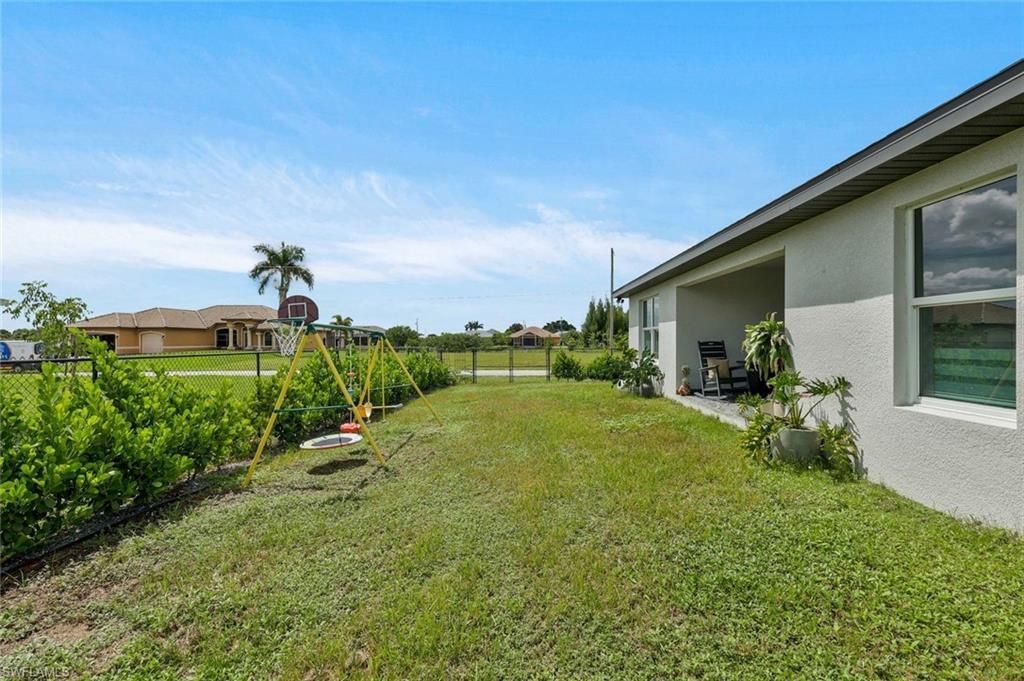 2003 NE 6th Ave, Cape Coral, FL 33909 Photo