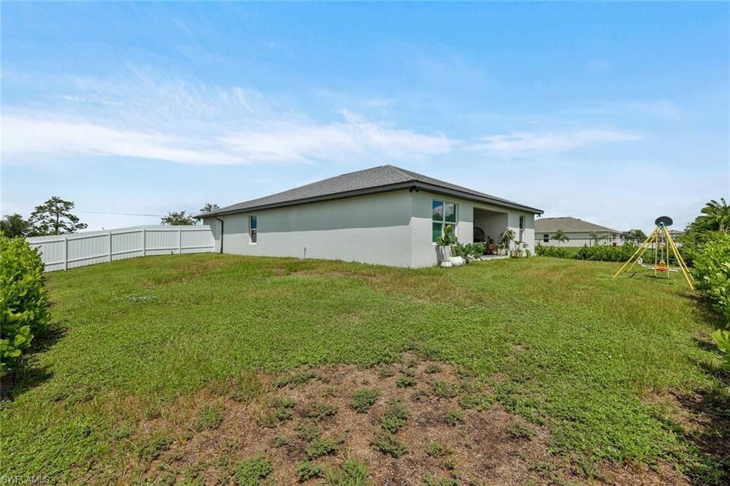 2003 NE 6th Ave, Cape Coral, FL 33909 Photo