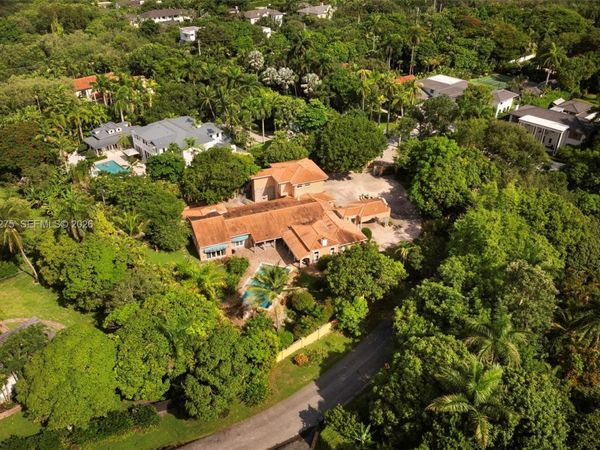 4820 SW 82nd St , Miami, FL 33143