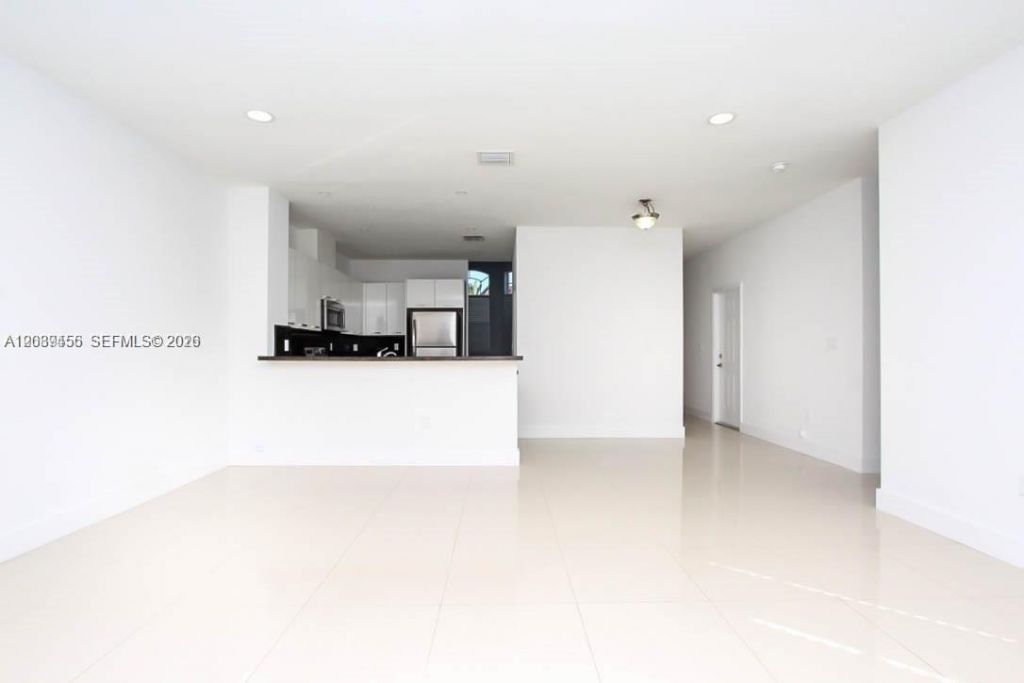 15505 SW 12th Ter, Miami, FL 33194 Photo