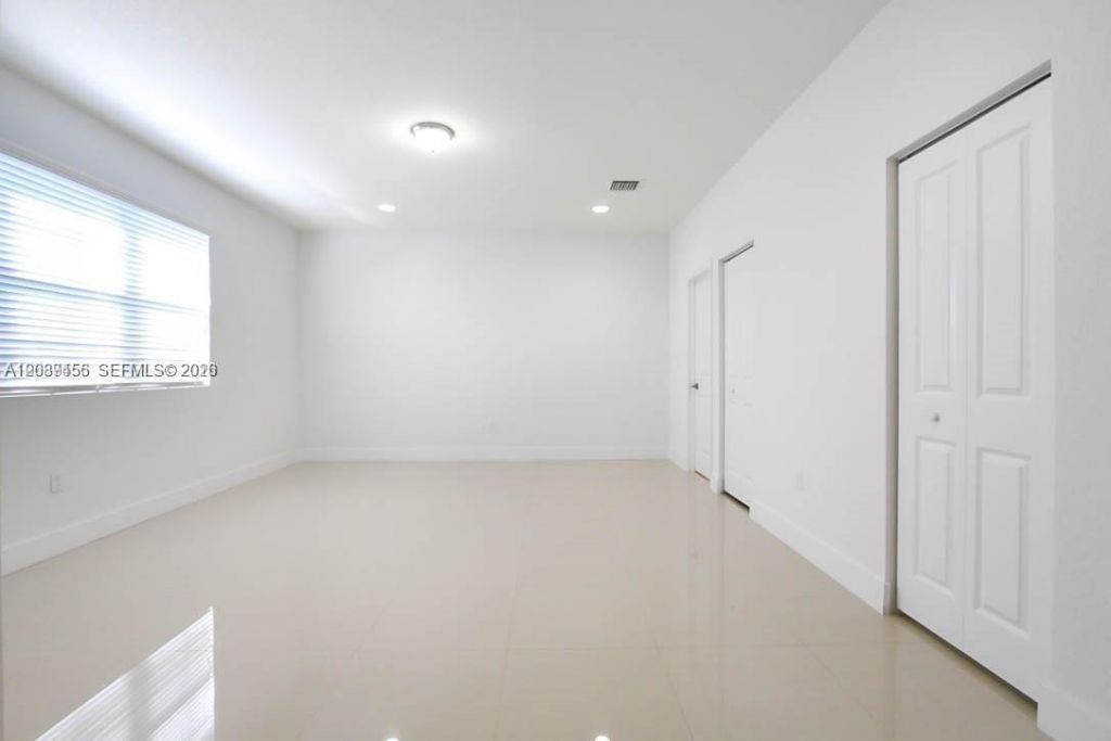 15505 SW 12th Ter, Miami, FL 33194 Photo