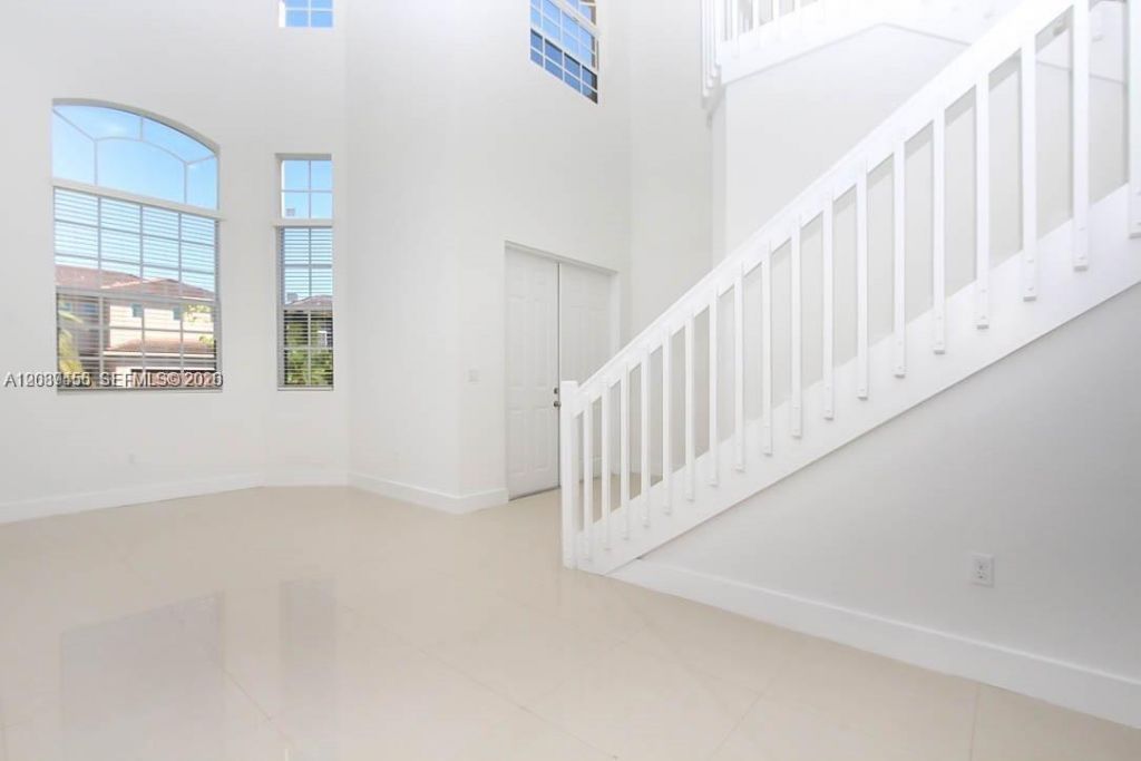 15505 SW 12th Ter, Miami, FL 33194 Photo