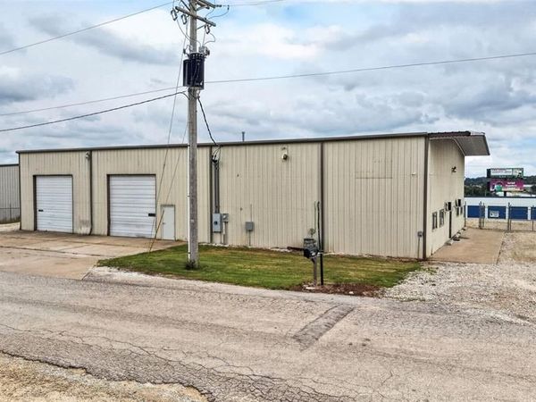 28300 N Wind Drive, Wright City, MO 63390