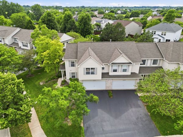 2233 Sunrise Circle , Aurora, IL 60503