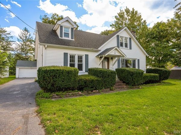 25 Pearl Street, Holland, NY 14080