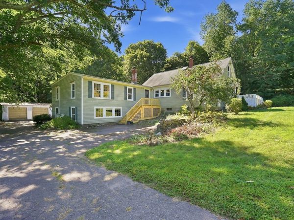 42 Jabish St, Belchertown, MA 01007