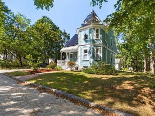 58 Church St, Chelmsford, MA 01863