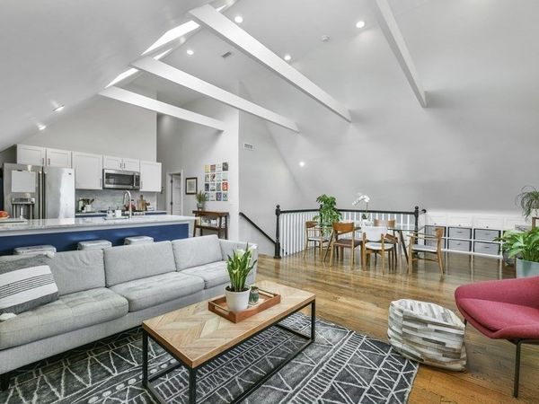 37 Oakview Ter, Unit 3, Boston, MA 02130