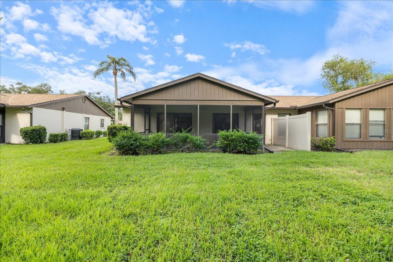 462 Oak Hill Circle, Unit 5, Sarasota, FL 34232 Photo