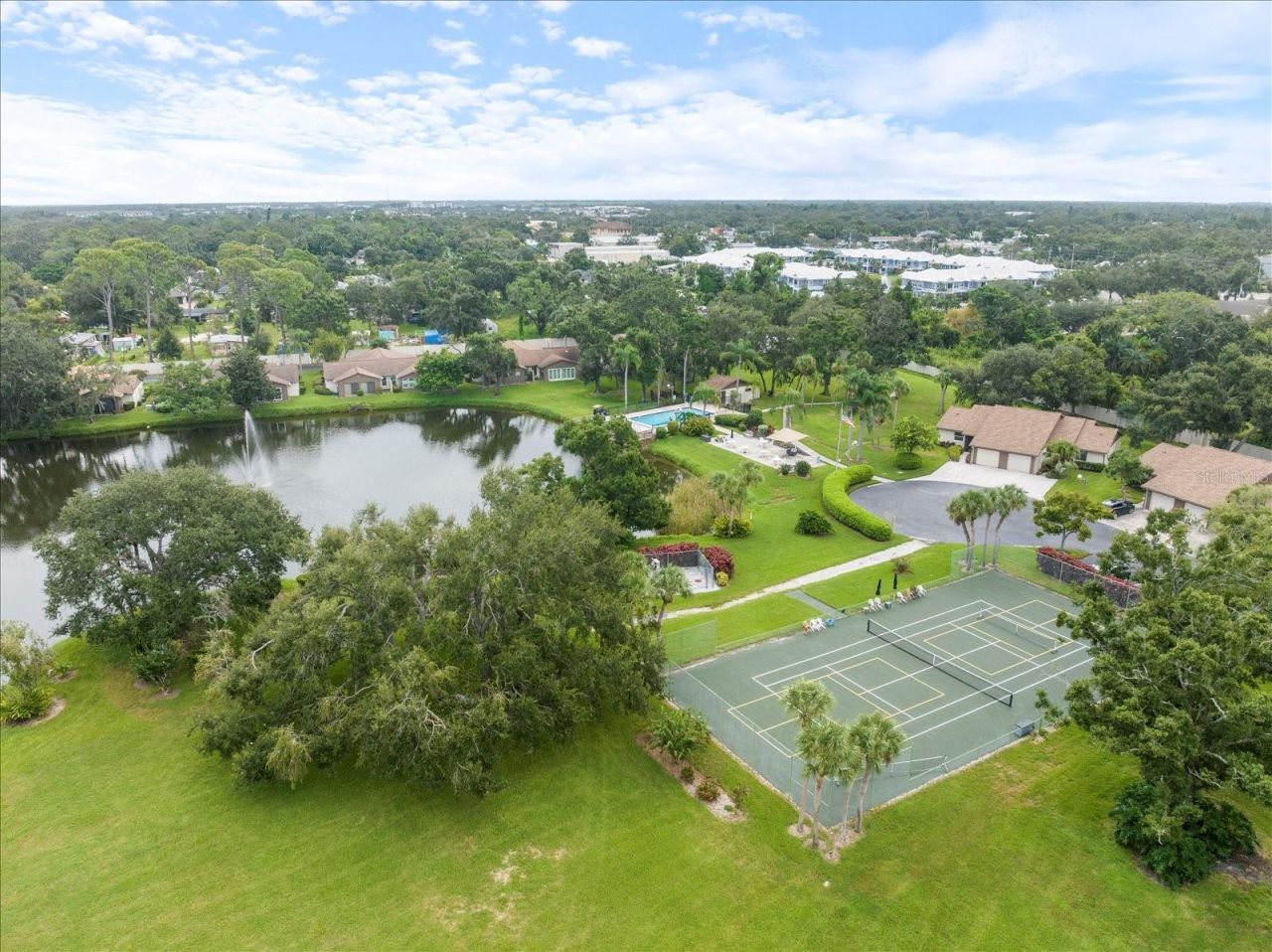 462 Oak Hill Circle, Unit 5, Sarasota, FL 34232 Photo