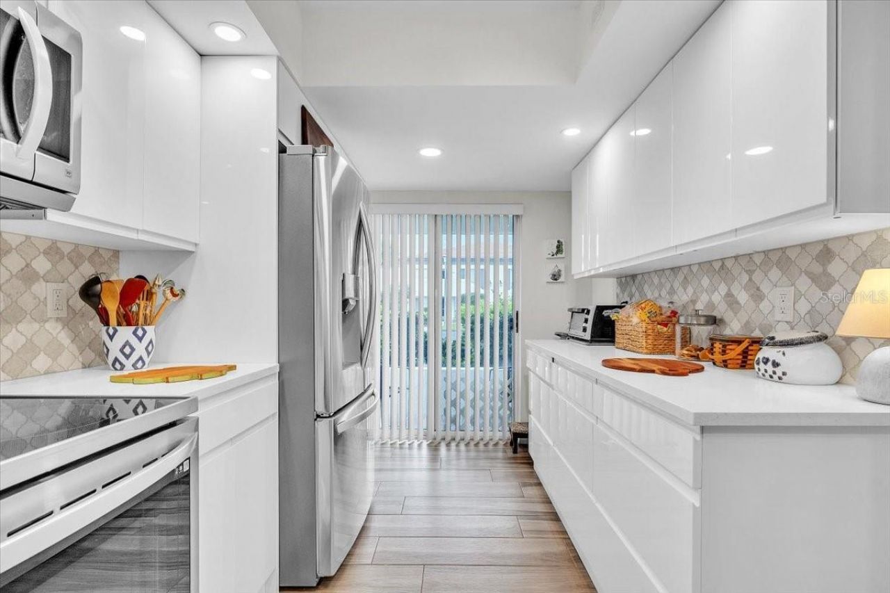 5209 Wedgewood Lane, Unit 17, Sarasota, FL 34235 Photo