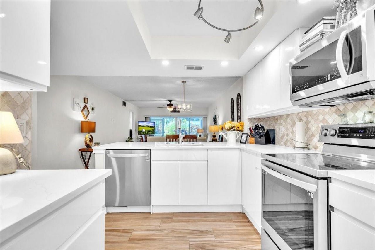 5209 Wedgewood Lane, Unit 17, Sarasota, FL 34235 Photo