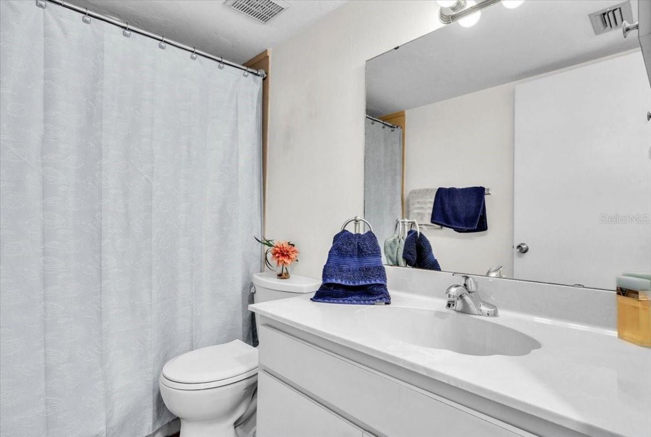 5209 Wedgewood Lane, Unit 17, Sarasota, FL 34235 Photo