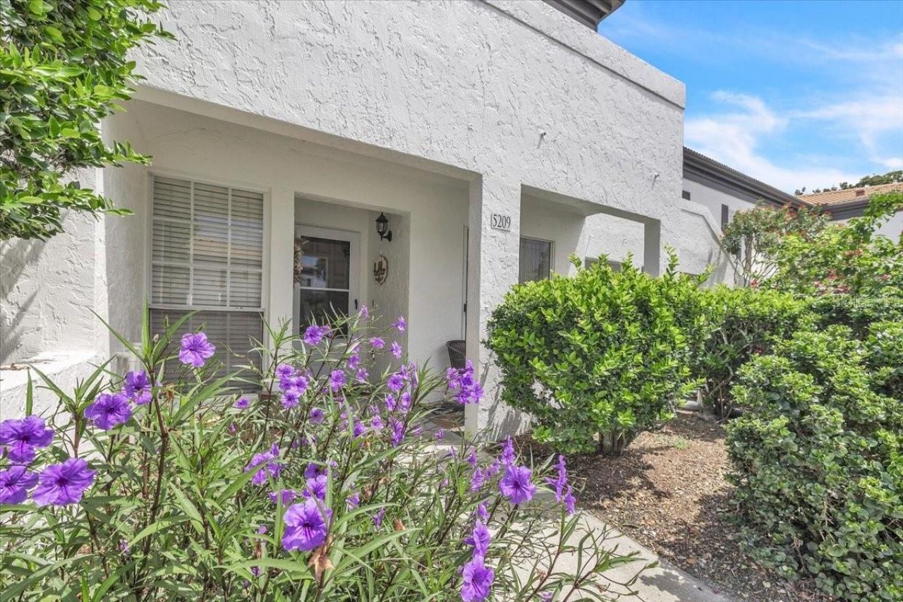 5209 Wedgewood Lane, Unit 17, Sarasota, FL 34235 Photo