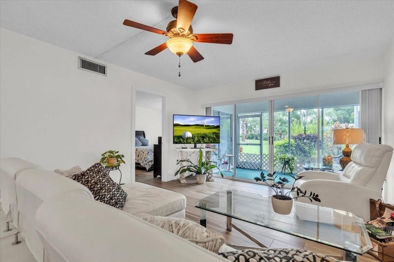 5209 Wedgewood Lane, Unit 17, Sarasota, FL 34235 Photo