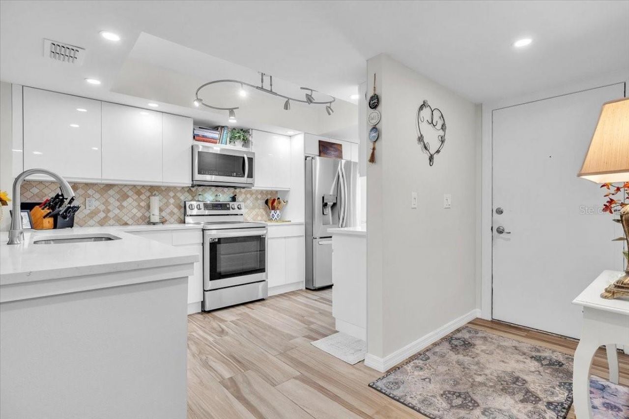 5209 Wedgewood Lane, Unit 17, Sarasota, FL 34235 Photo