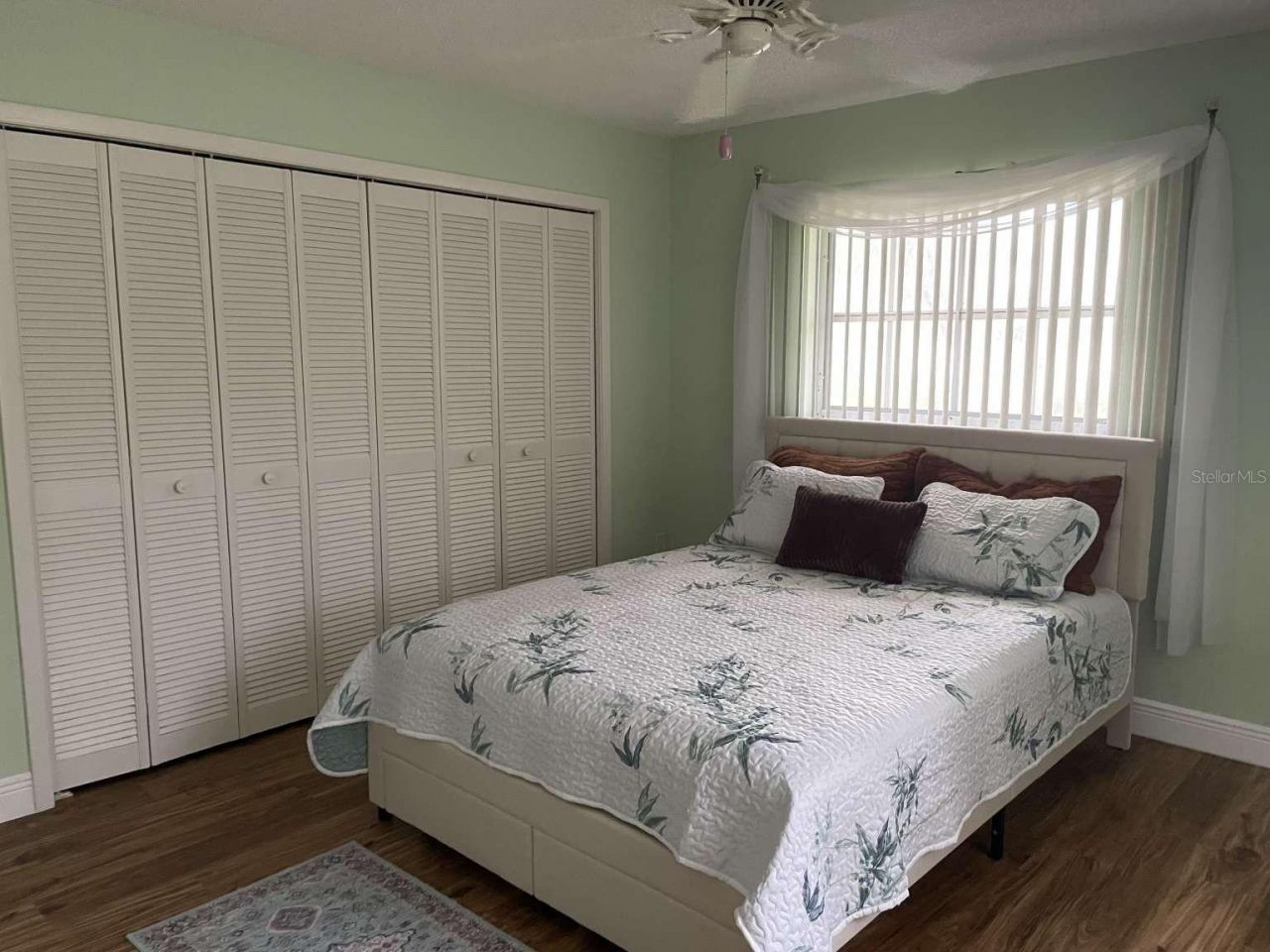 5624 Palm Aire Drive, Unit V105, Sarasota, FL 34243 Photo