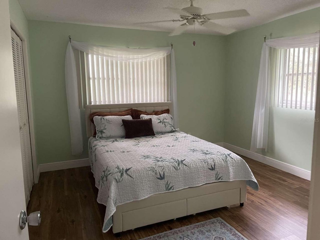 5624 Palm Aire Drive, Unit V105, Sarasota, FL 34243 Photo